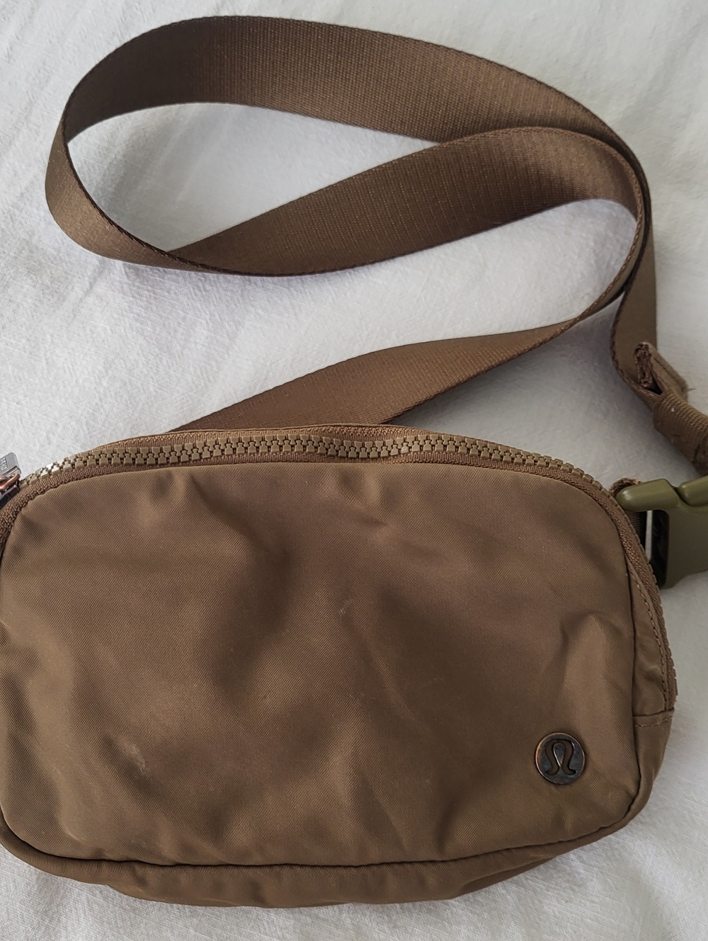 Lululemon Everywhere Belt Bag, 1L Version In The Color Artifact - Picture 9 of 9